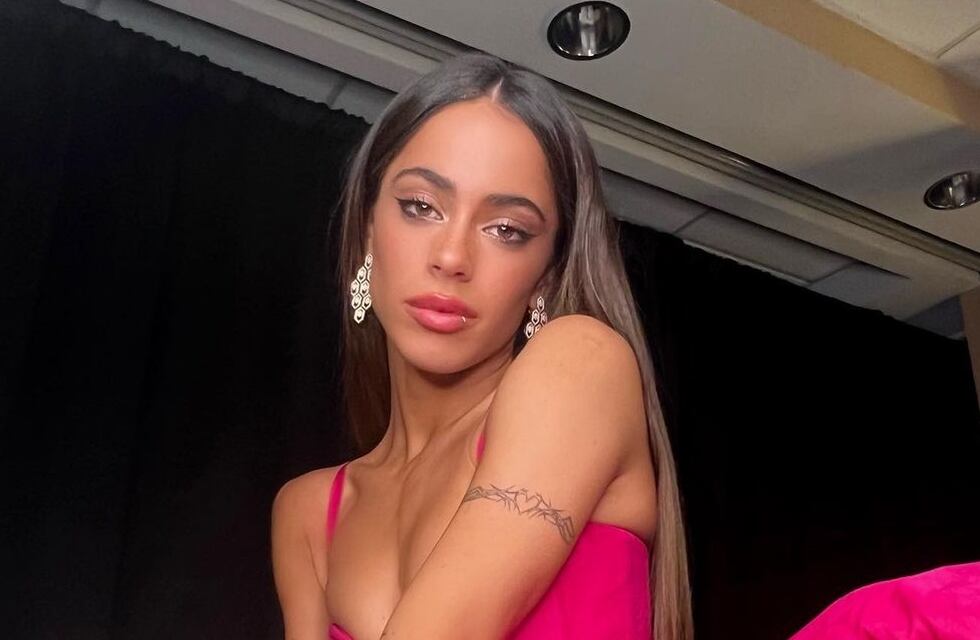 Tini Stoessel subió una foto con solo un toallón en medio de los rumores de separación de Rodrigo De Paul