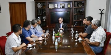El vicegobernador Osvaldo Jaldo se reunió con los principales referentes de la CGT
