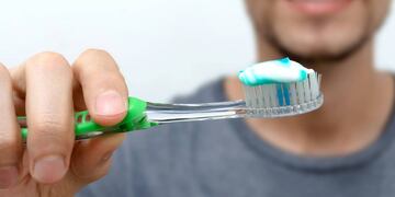Los microbios que esconden nuestros cepillos de dientes. (Shutterstock)