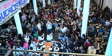 El gobernador encabezó en Famaillá un multitudinario encuentro con mujeres y ratificó el rumbo de su gestión.