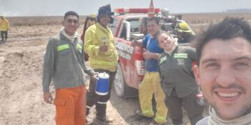 Gabriel Aucar trabaja como Profesor de Educación Física y es bombero voluntario.
