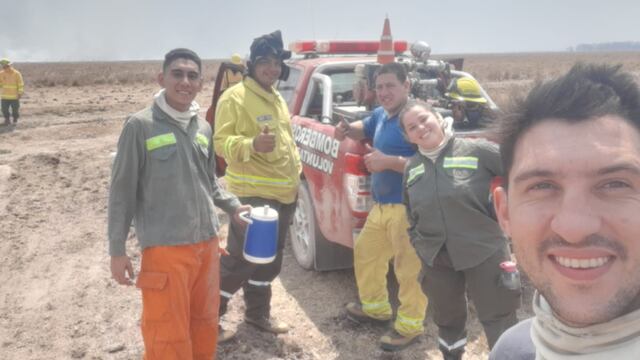 Gabriel Aucar trabaja como Profesor de Educación Física y es bombero voluntario.