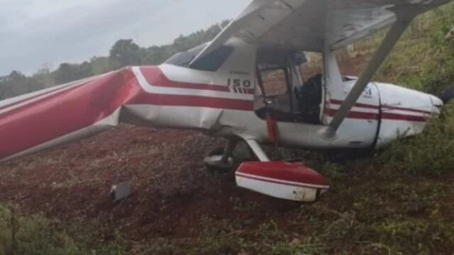 Milagro en Eldorado: una avioneta se estrelló y sus tripulantes salieron prácticamente ilesos del accidente.