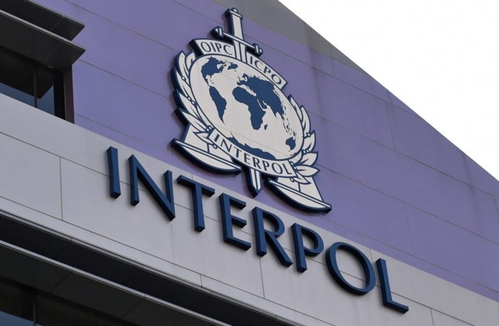Interpol incautó miles de vacunas falsas contra el coronavirus en Sudáfrica y China