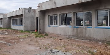 Escuela Proa en Villa María, en su atapa de construcción.