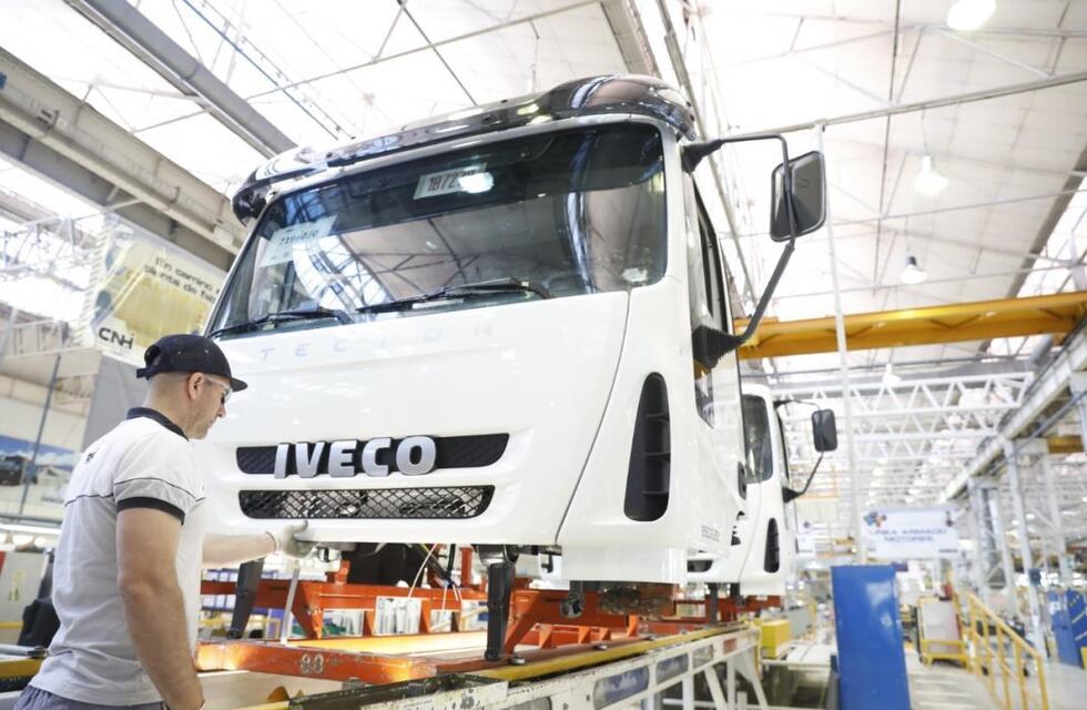 Iveco, Renault y Fiat suspendieron a su personal en Córdoba: los motivos que dio el sindicato