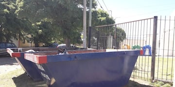 Colocan contenedores para los residuos