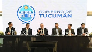 Jaldo, Acevedo y autoridades de Aeropuertos Argentina encabezaron el anuncio de un plan que fortalecerá conectividad y turismo.