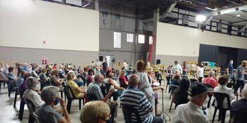 Este miércoles los adultos mayores volverán a asistir al Superdomo(Foto: El Periodico)