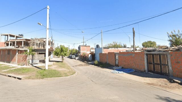 Dos mujeres atacaron a balazos a un joven en barrio Santa Lucía.