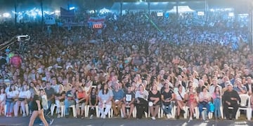 Maipú reemplazó el palco de autoridades por miembros destacados de la comunidad.