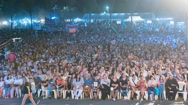 Maipú reemplazó el palco de autoridades por miembros destacados de la comunidad.