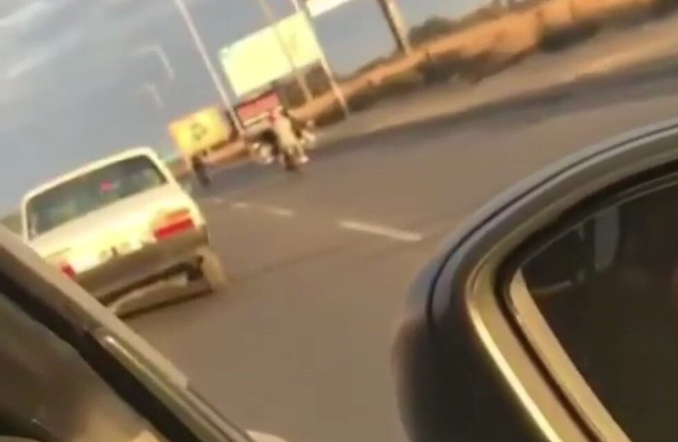 “El que tiene moto la lleva como quiere, ¿o no?”: el viralazo cordobés de un peligroso remolque