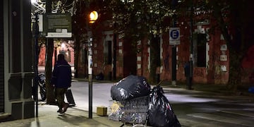 El sujeto fue detenido en la zona de barrio Güemes de la ciudad de Córdoba. (José Gabriel Hernández / La Voz)