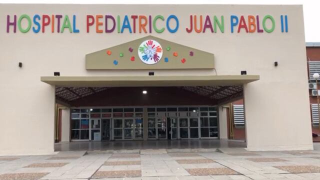 Un bebé tuvo un accidente y el colectivero cambió su rumbo hacia el Hospital Pediátrico Juan Pablo II.