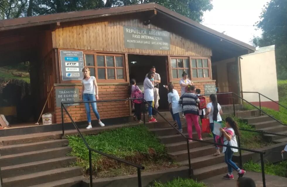 Este lunes habilitarán el paso fronterizo entre Montecarlo y Ape Aime