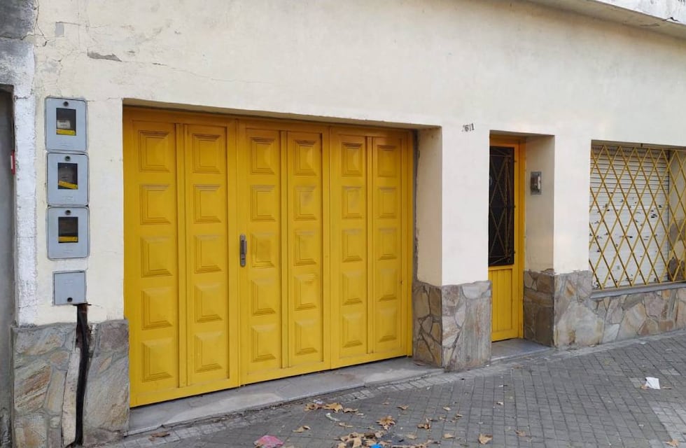 Afirman que la mujer hallada en un ropero fue asesinada en el baño de su casa