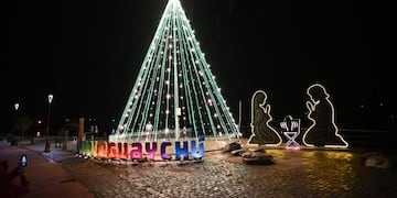 El Árbol de Navidad y el pesebre quedaron oficialmente habilitados