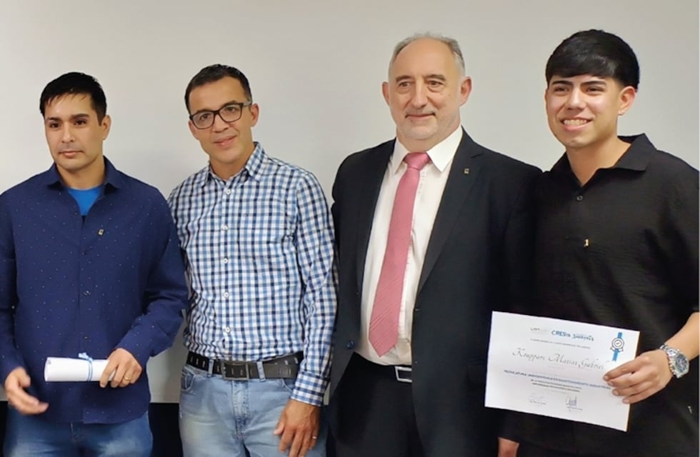 Acto de Colación en CRESTA: entrega de diplomas a graduados de UNMdP y UTN