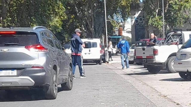 La actividad en los estacionamientos libres de la vía pública es un problema recurrente.
