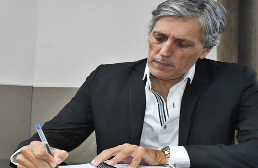 Sierra: “se está respetando el procedimiento legal” para la reasunción de Cresto en Concordia