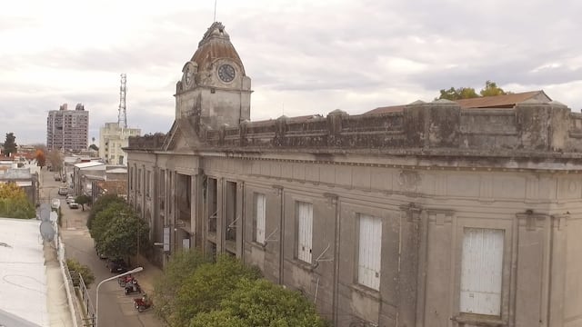 Con el fin de reconstruir la fachada y contrafachada del edificio de UCU, su Rector y el Intendente firmaron un convenio de colaboración. El edificio fue declarado de Interés Histórico Cultural por el gobierno entrerriano.