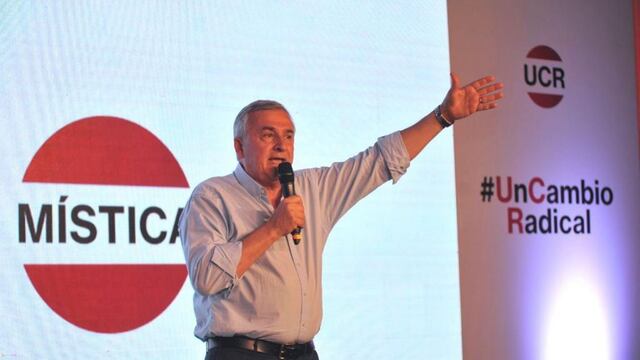 Morales convocó a afrontar  "con principios, ideología, mística y una agenda moderna" el "desafío de generar nuevos hitos que debe abrazar el pueblo argentino".