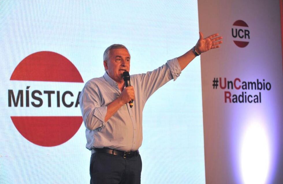 Morales encabeza la primera cumbre de la UCR en el inicio del año electoral