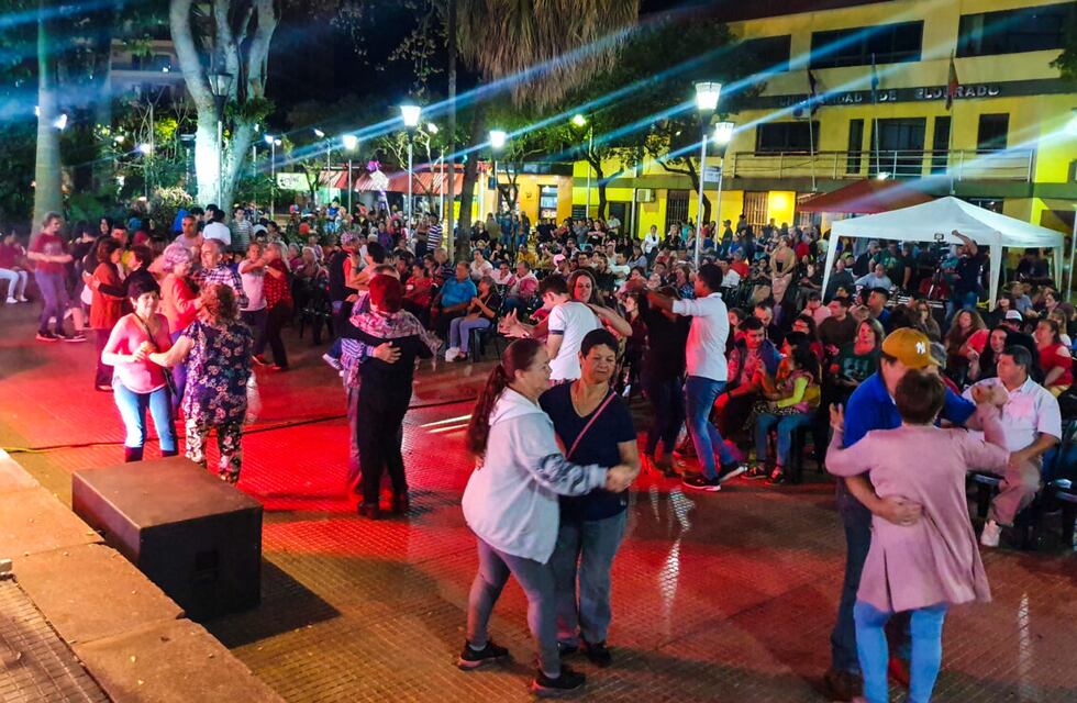 Realizaron un evento para agasajar a las madres de Eldorado