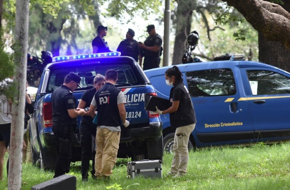 Aberrante crimen: lo mató, quemó el cuerpo, lo mutiló y tiró partes en un parque de Santa Fe