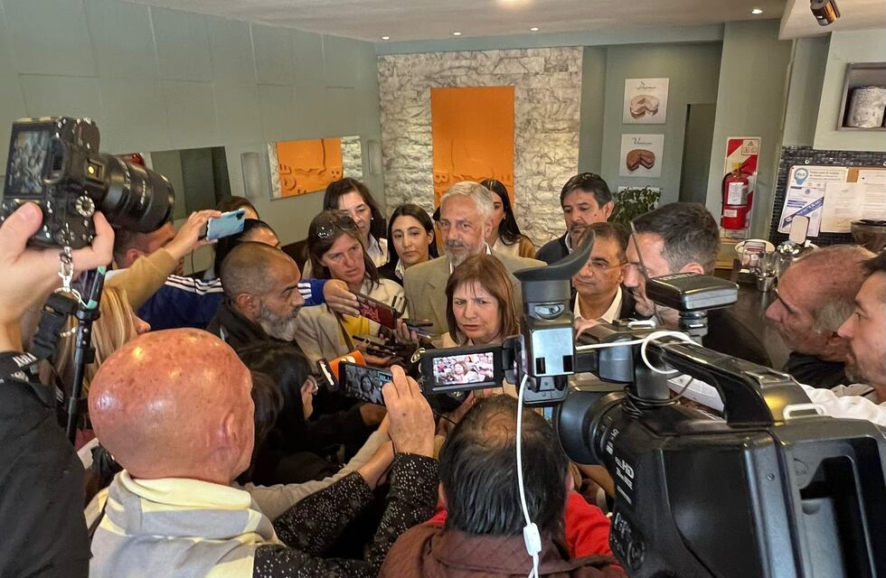 Bullrich denunció un ataque en San Luis: la versión de los supuestos agresores y el “poema” que querían leer