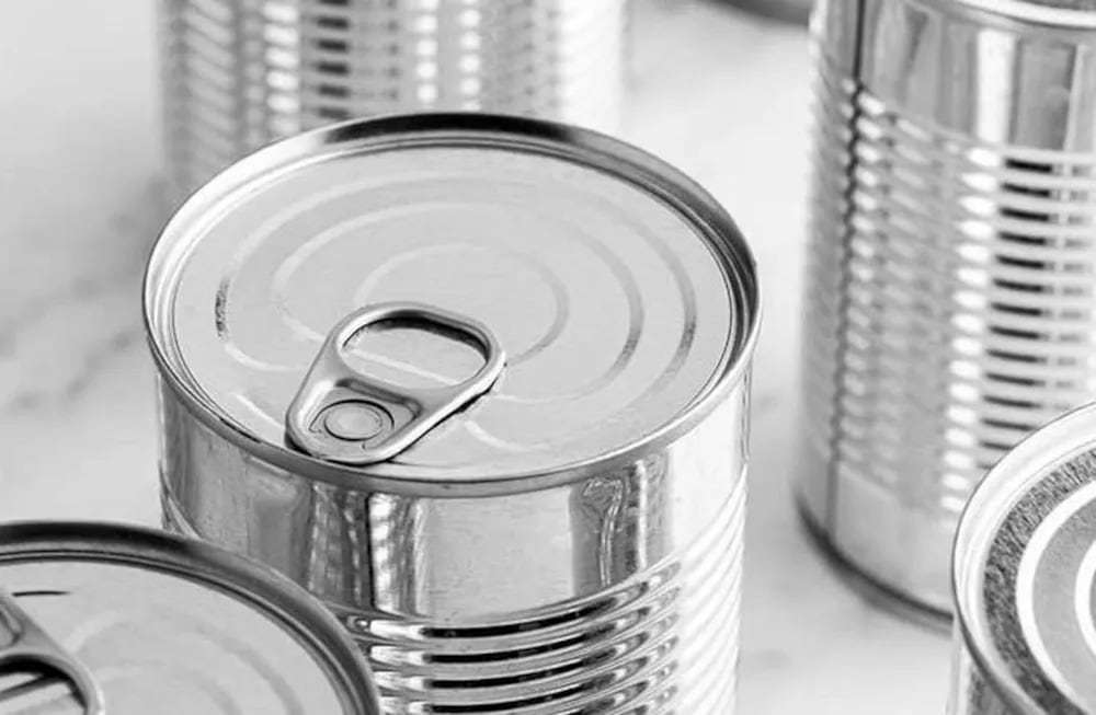 Cómo crear un portavelas con una lata de durazno