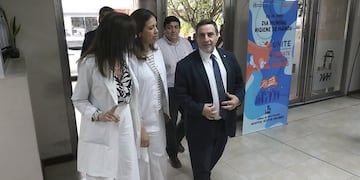 Medina Ruiz recorrió el Hospital Kirchner y valoró el compromiso de profesionales y pacientes en este innovador sistema sanitario.