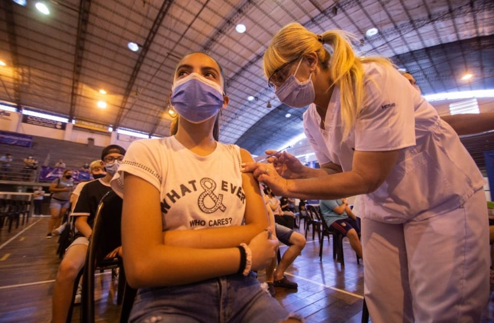 Rossana Chahla: “El objetivo es enfrentar de la mejor manera a la tercera ola con la población vacunada”