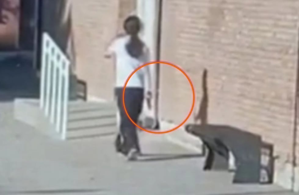 La alumna de 14 años atrincherada en la escuela en Mendoza se habría entregado: qué pasó con el arma