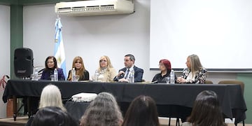 El Colegio Médico de Tucumán fue sede de las Jornadas de Trastornos del Crecimiento.