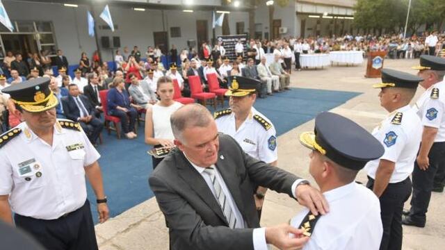 Jaldo encabezó el ascenso de 2700 efectivos policiales y penitenciarios