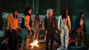 Yellowjackets (Ashley Lyle; Bart Nickerson, 2021)