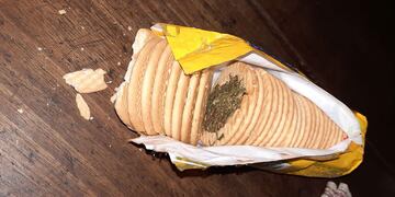 Así intentaron burlar a la guardia de la comisaría.