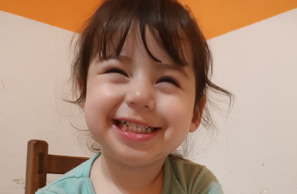 Una pequeña puntaltense viaja al Hospital Garrahan y venden rifas para ayudarla