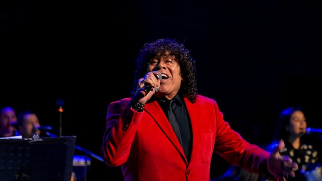 La Mona Jiménez fue uno de los números "de lujo" de la velada.