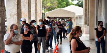 La cantidad de gente contagiada sigue aumentando. (Pedro Castillo/ La Voz)