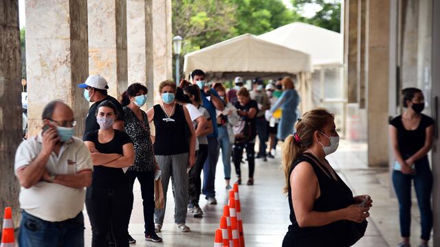 La cantidad de gente contagiada sigue aumentando. (Pedro Castillo/ La Voz)