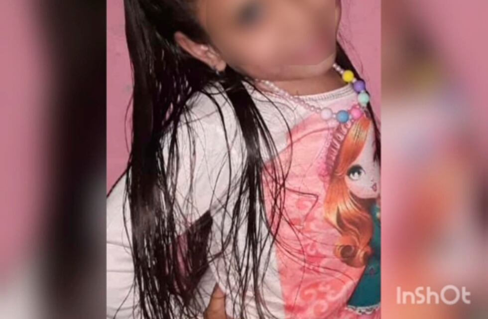 Mahia, niña de Pérez con Síndrome de Morquio, necesita una silla de ruedas ortopédica