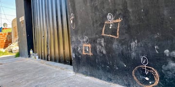 El doble homicidio ocurrió en la puerta de un cantobar ubicado sobre Juan B. Justo y Olmos.