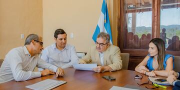 Jalil reafirma el compromiso provincial con la Obra Pública.