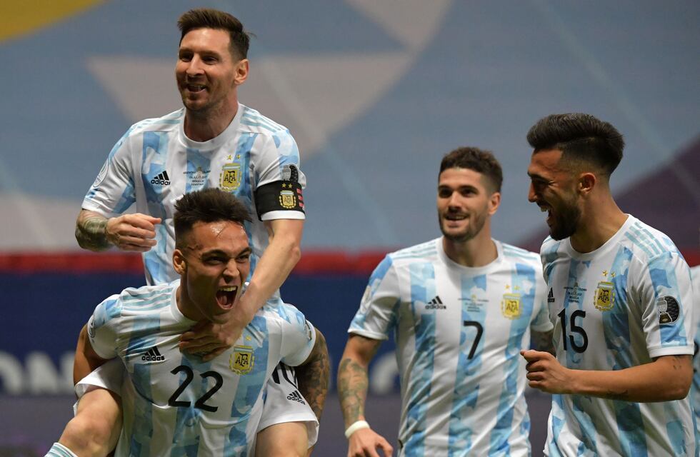 La Selección Argentina venció por penales a Colombia y jugará la final de la Copa América frente a Brasil