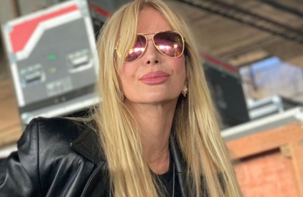 Graciela Alfano sorprendió en un deslumbrante vestido con brillos y una abertura en la pierna