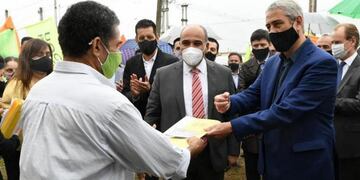 Juan Manzur: “3600 familias van a poder cumplir el sueño del techo propio en plena pandemia”