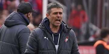 Escándalo en Independiente: dos jugadores estuvieron en un yate junto a una ex Gran Hermano y recibieron una fuerte sanción.